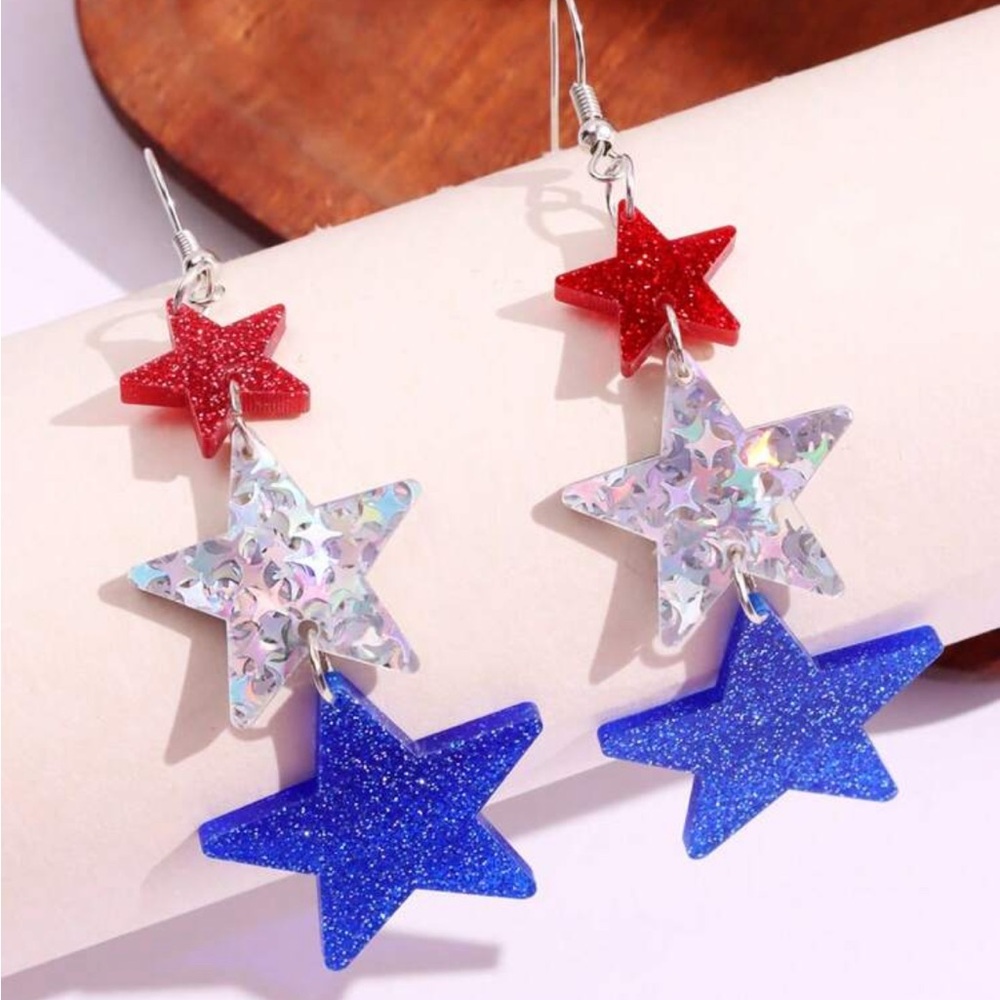 🇺🇸 USA Star Dangle Earrings - Red, White, and Blue